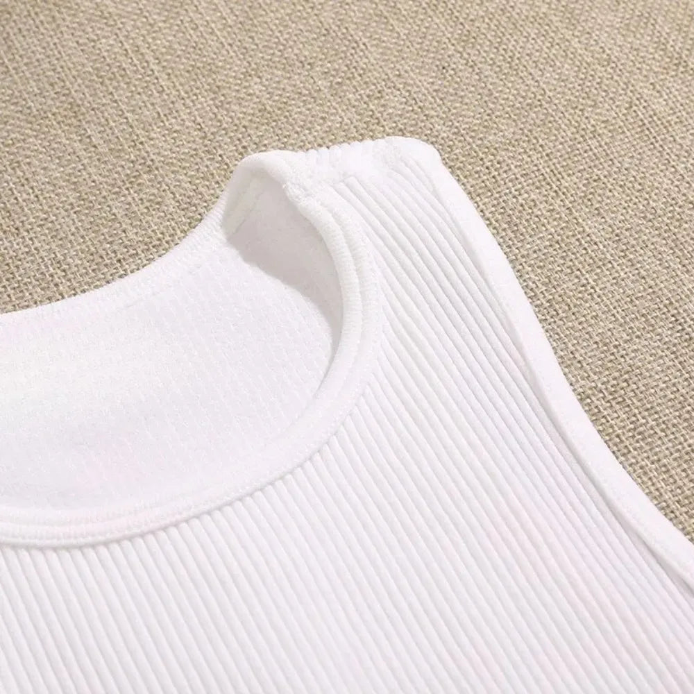 Yoga vest - Women's gym wear - Black and white striped design - Short-sleeved top - Seamless construction - Streetwear